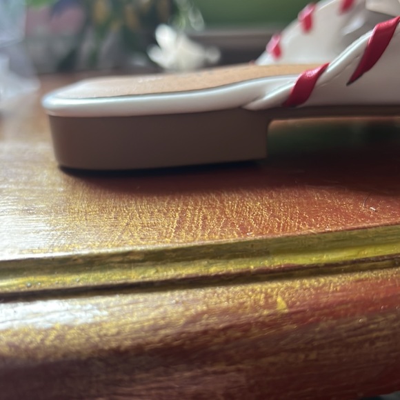 NWT MUSSHOE Red and white Mules for Women Slip On Pointed Toe Sz 9 Loafers Flats - Picture 7 of 9